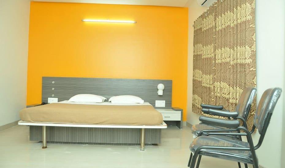 Sandesh Resort Wai Exteriér fotografie