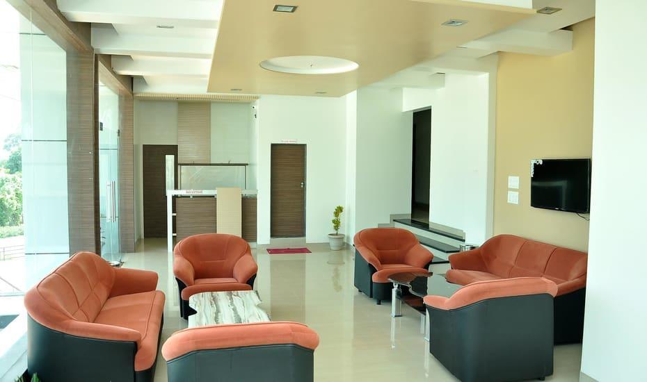 Sandesh Resort Wai Exteriér fotografie